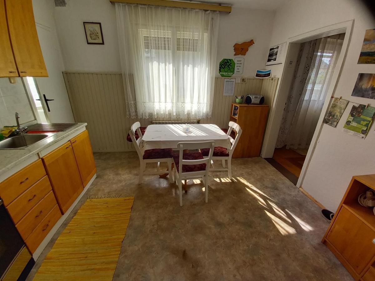 Rooms Apartma Церкница Екстериор снимка